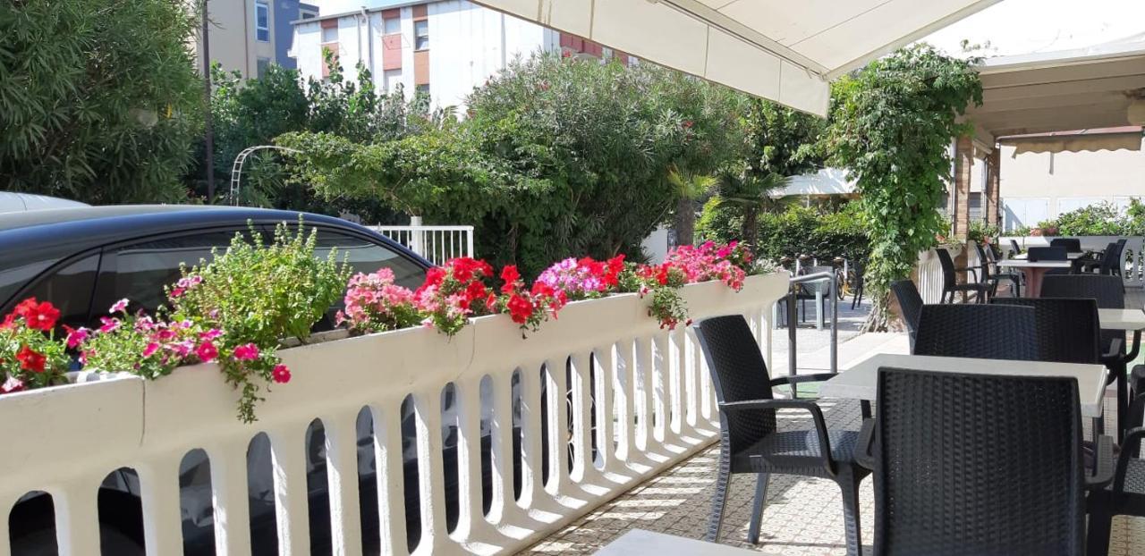 Hotel Laika Rimini Eksteriør bilde